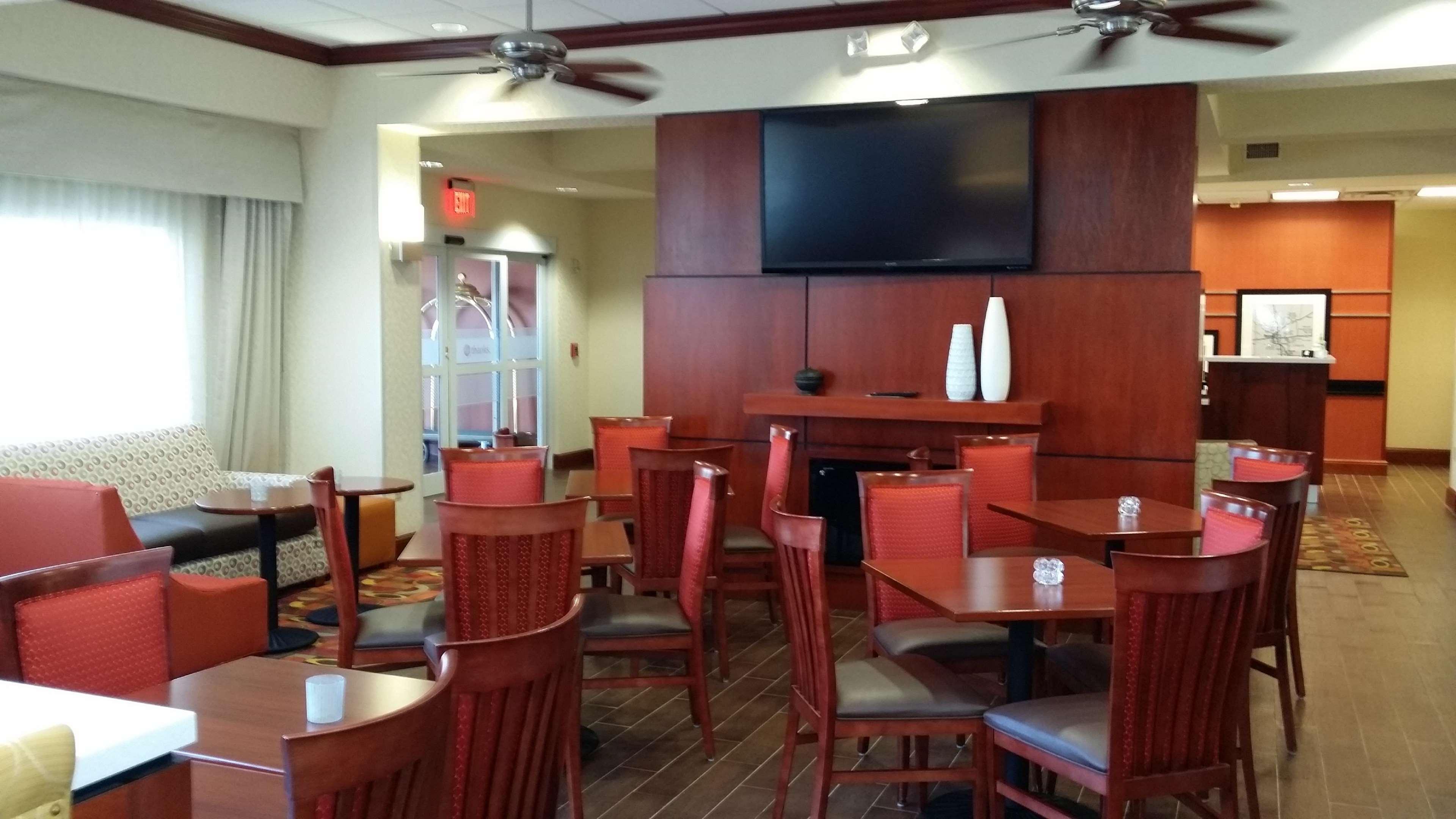 Hampton Inn & Suites Roswell Exterior photo