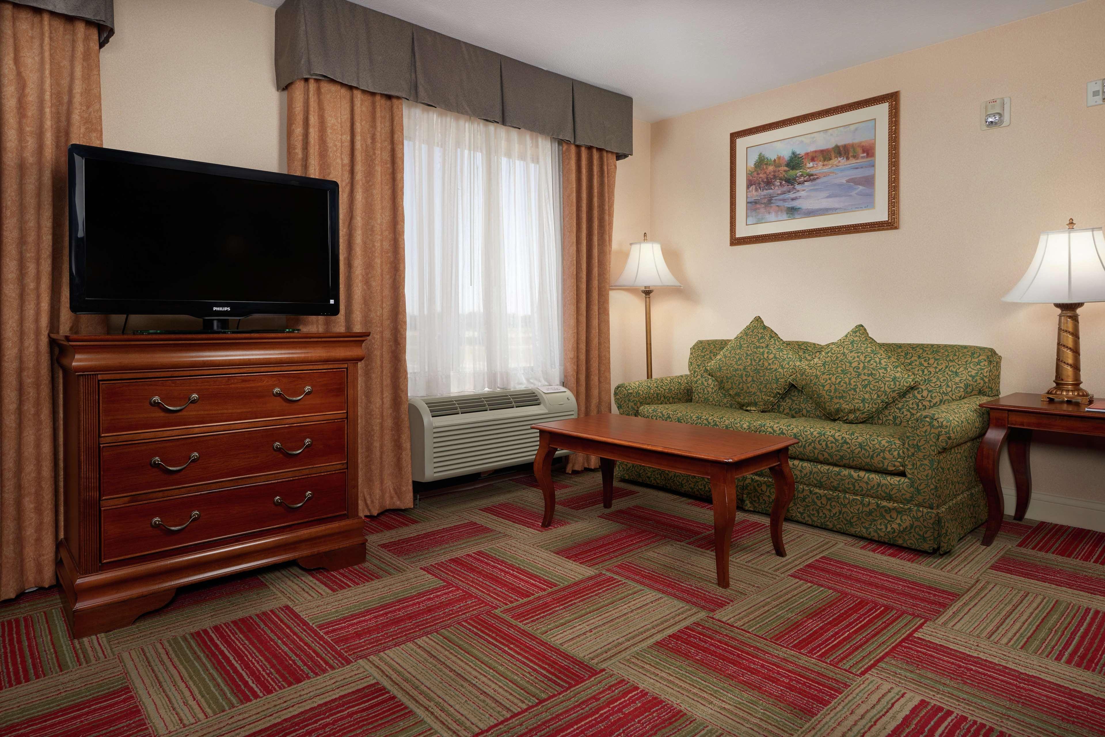 Hampton Inn & Suites Roswell Exterior photo