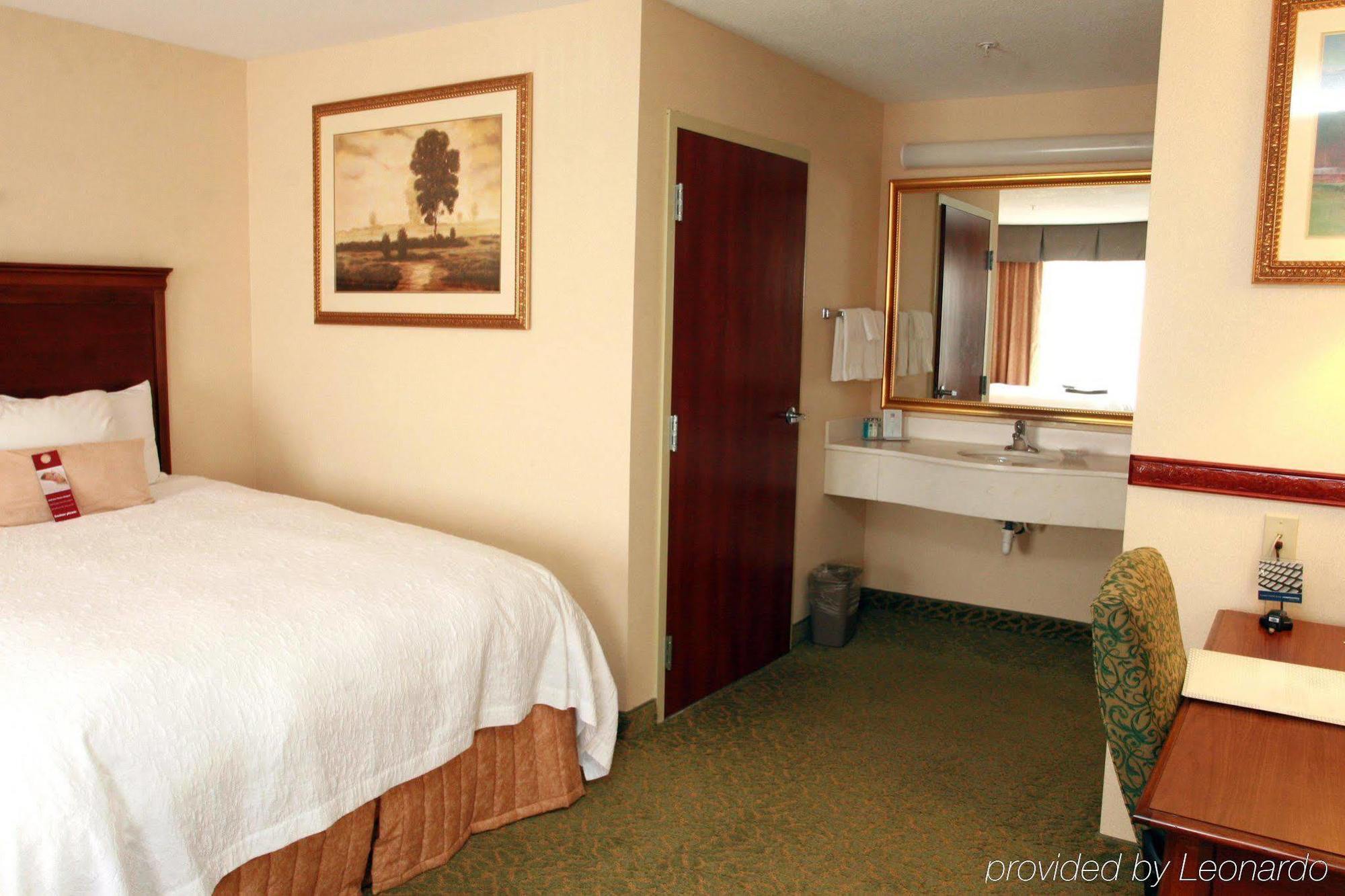 Hampton Inn & Suites Roswell Room photo